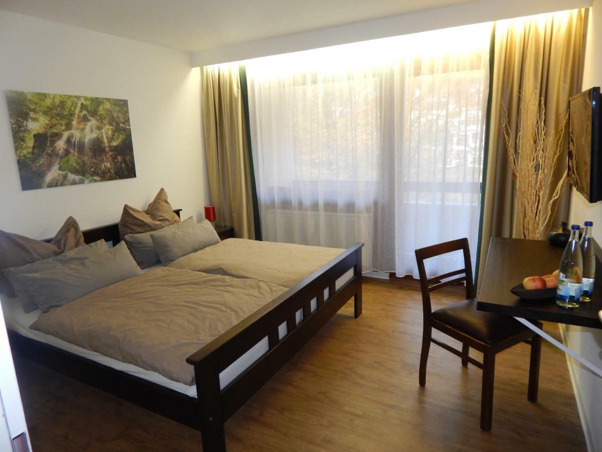 Free Apartment - Bei Den Thermen Bad Urach Exterior foto