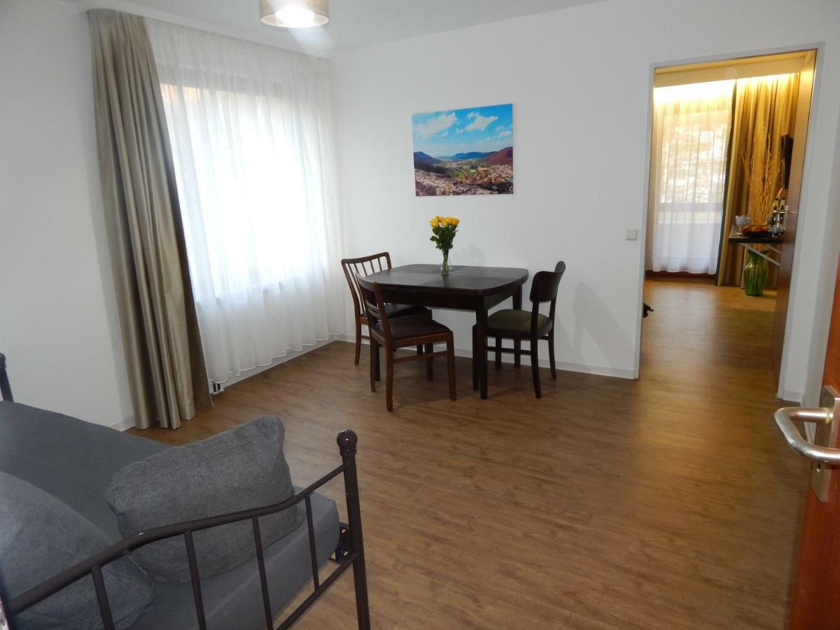 Free Apartment - Bei Den Thermen Bad Urach Exterior foto
